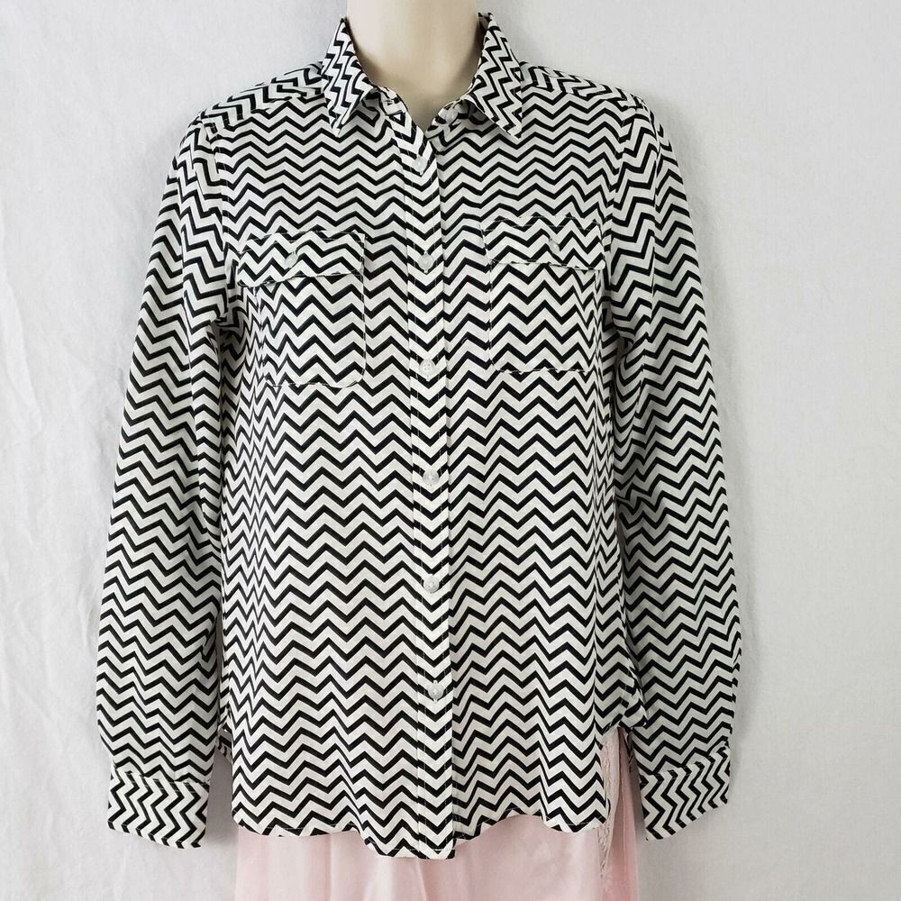 American Eagle Button Blouse Chevron Long Sleeves Collared